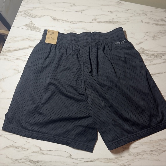 NWT Men’s Nike Shorts size Large - Picture 3 of 4